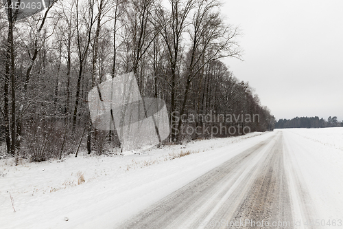 Image of muddy road, winter