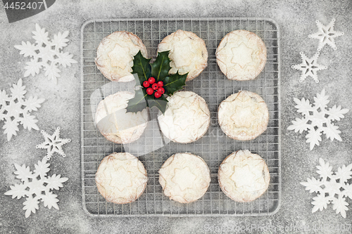 Image of Freshly Baked Christmas Mince Pies