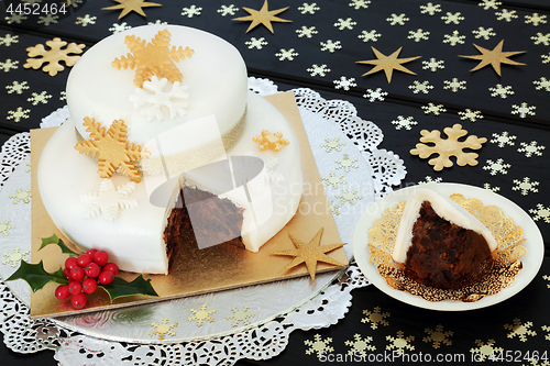 Image of Iced Christmas Cake  