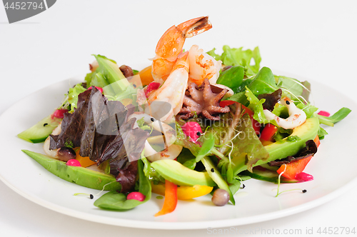 Image of Seafood salad with fresh vegetables