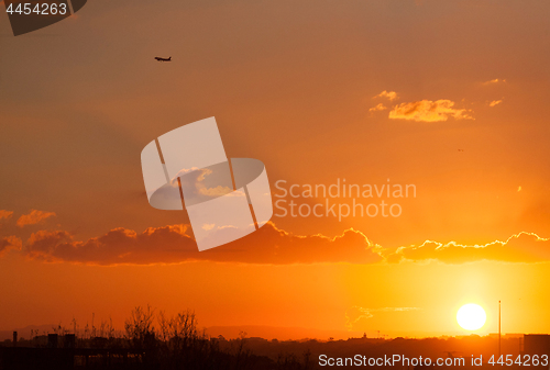 Image of Sunset skies with sun rays