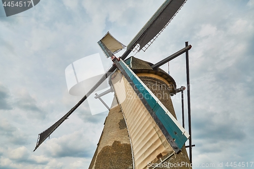 Image of Windmill Spinning Sail