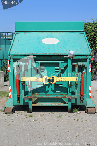 Image of Press Container