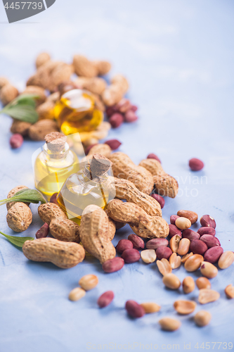 Image of Natural peanut with oil in a glass