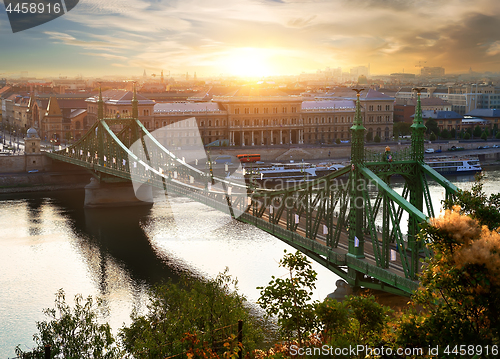 Image of Sun over Liberty bridge