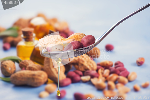 Image of Natural peanut oil