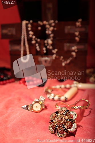 Image of Beautiful golden brooch