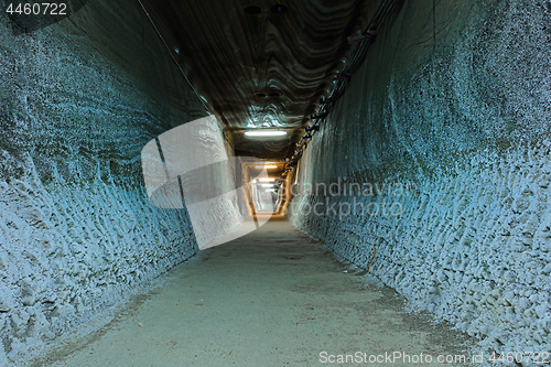 Image of tunnel in salt mine