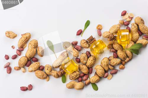 Image of Natural peanut with oil in a glass