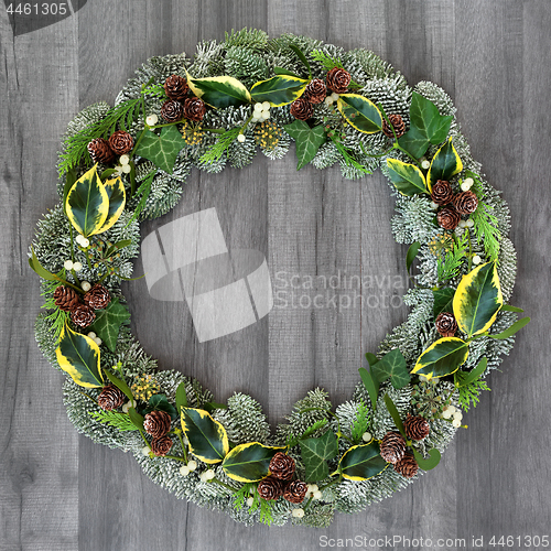 Image of Natural Winter Wreath 