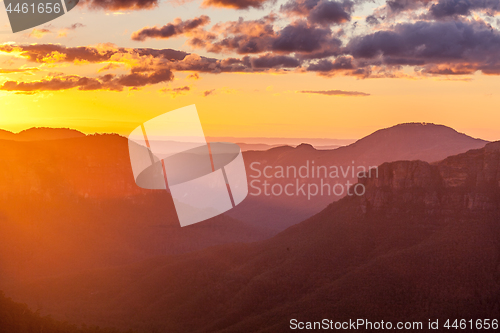 Image of Scenic sunrise with Mt hay in view, Blue Mountains