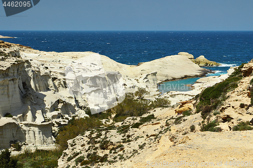 Image of overview of Sarakiniko beach