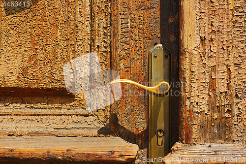 Image of doorknob detail on old door