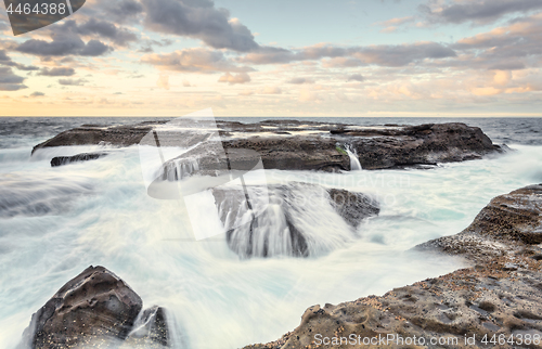 Image of Potter Point lower rock shelf tidal ocean flows