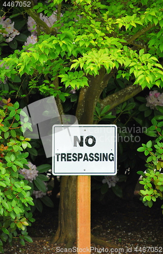 Image of No trespassing sign.