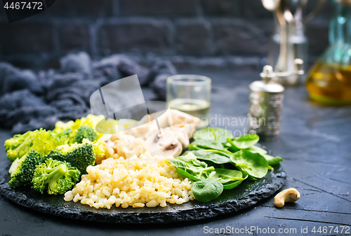 Image of bulgur with vegetablew and eggs