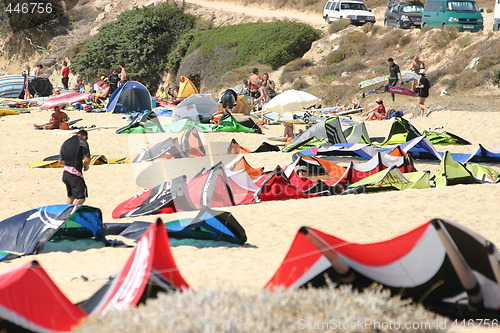 Image of Preparing to kite on beach