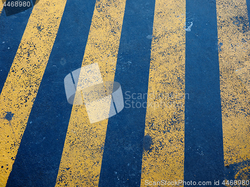 Image of Yellow and black stripes