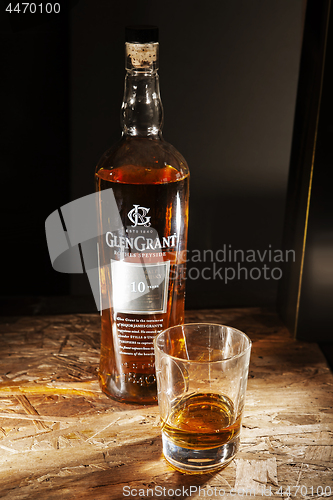 Image of Glen Grant whisky and glass