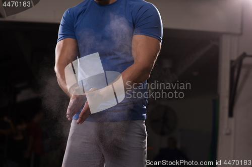 Image of Gym Chalk Magnesium Carbonate hands clapping man