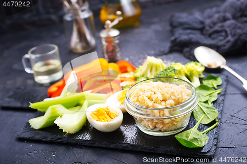 Image of bulgur with vegetablew and eggs