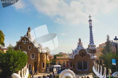 Image of Overview of the entrance to park Guell 