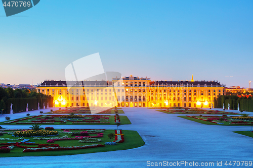 Image of Schonbrunn palace at sunset