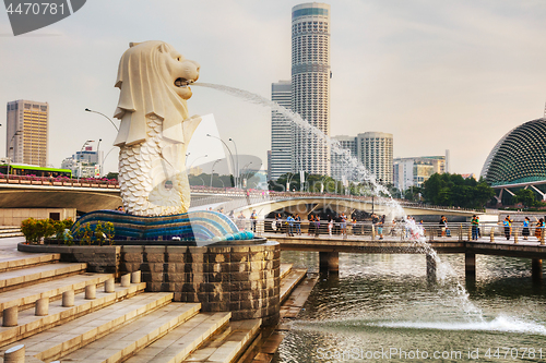 Image of Overview of the marina bay with the Merlion