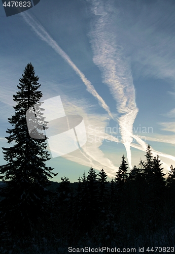 Image of Contrail tracks from plain traffic 