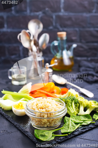 Image of bulgur with vegetablew and eggs