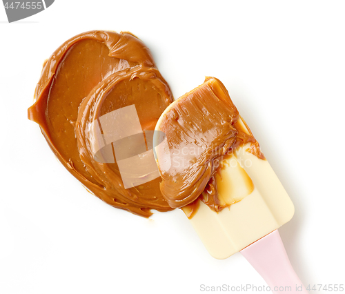 Image of melted caramel cream