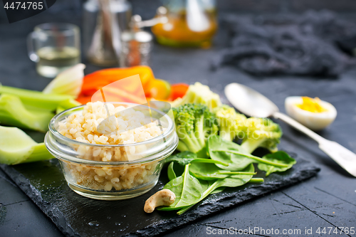 Image of bulgur with vegetablew and eggs