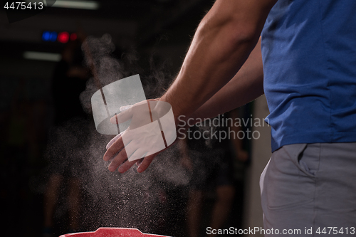 Image of Gym Chalk Magnesium Carbonate hands clapping man