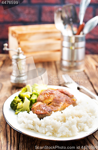 Image of rice with meat and vegetables