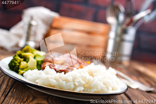 Image of rice with meat and vegetables
