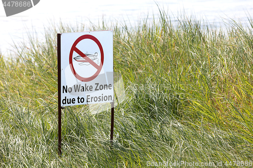 Image of No wake zone