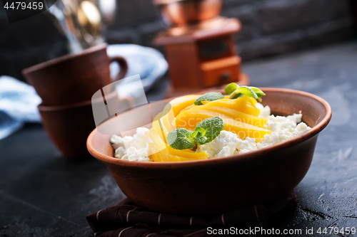 Image of cottage with mango