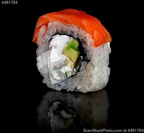 Image of Sushi roll Philadelphia rotated
