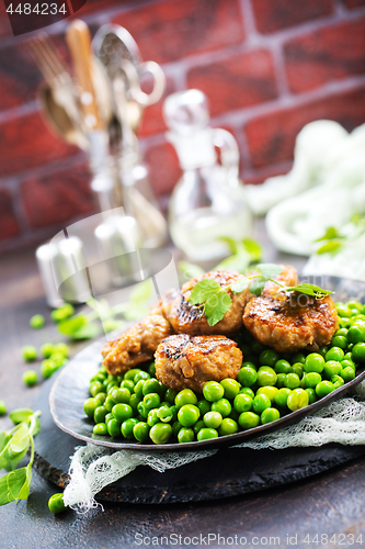 Image of green peas with cutlets