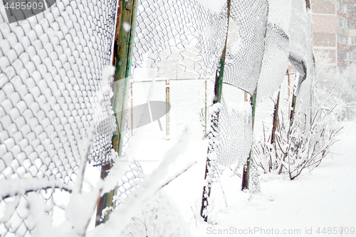 Image of Snow-covered Rabitz grid