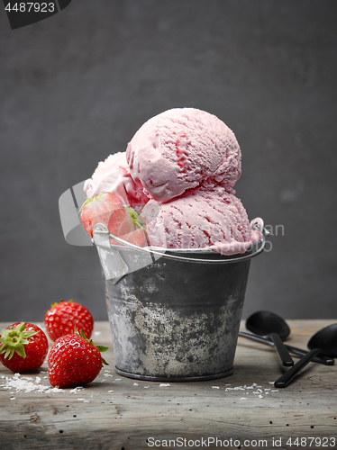 Image of strawberry ice cream