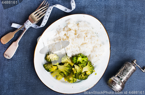 Image of  white rice and broccoli 