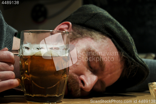 Image of Solo drinker