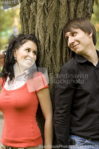 Image of couple near the tree