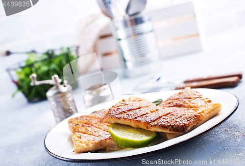 Image of fried fish on plate