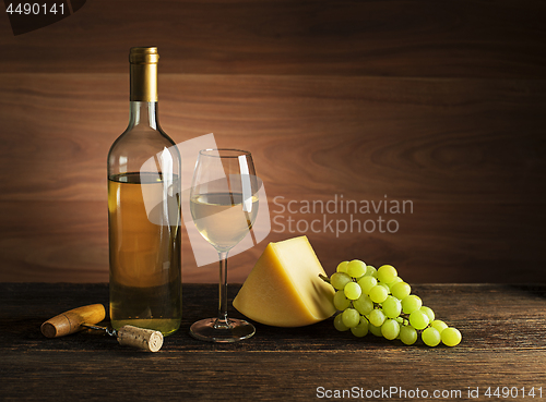 Image of White wine