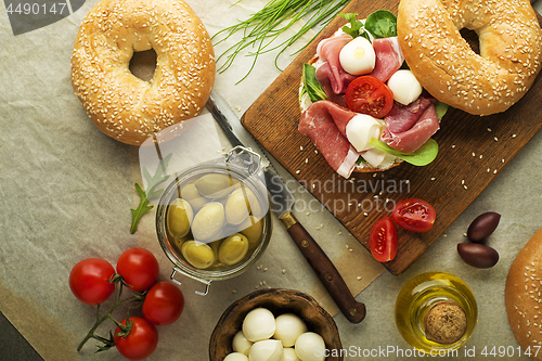 Image of Bagel sandwich with prosciutto