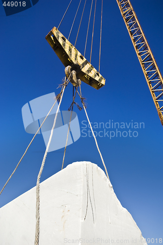 Image of Lifting pulley in a marble quarry