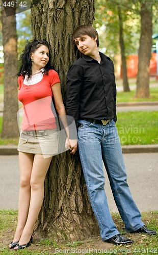 Image of couple near the tree