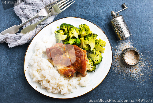 Image of rice and meat with briccoli